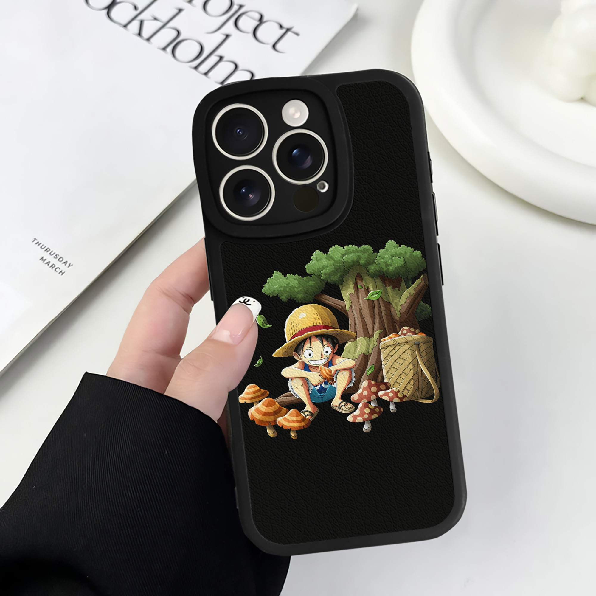 （画像用） ワンピース モンキー・D・ルフィ ONE PIECE Monkey D. Luffy 【iPhone 16シリーズ対応】シリコンスマホケース（レザー調） 材質：シリコン
